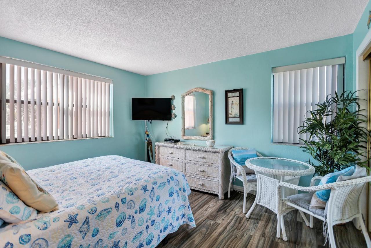 Gulf Winds Resort By Travel Resort Services St. Pete Beach Buitenkant foto