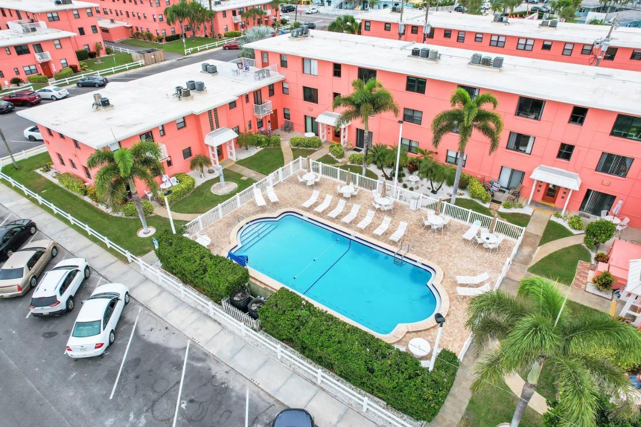 Gulf Winds Resort By Travel Resort Services St. Pete Beach Buitenkant foto