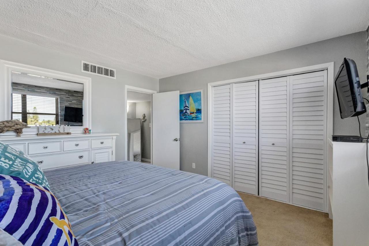 Gulf Winds Resort By Travel Resort Services St. Pete Beach Buitenkant foto
