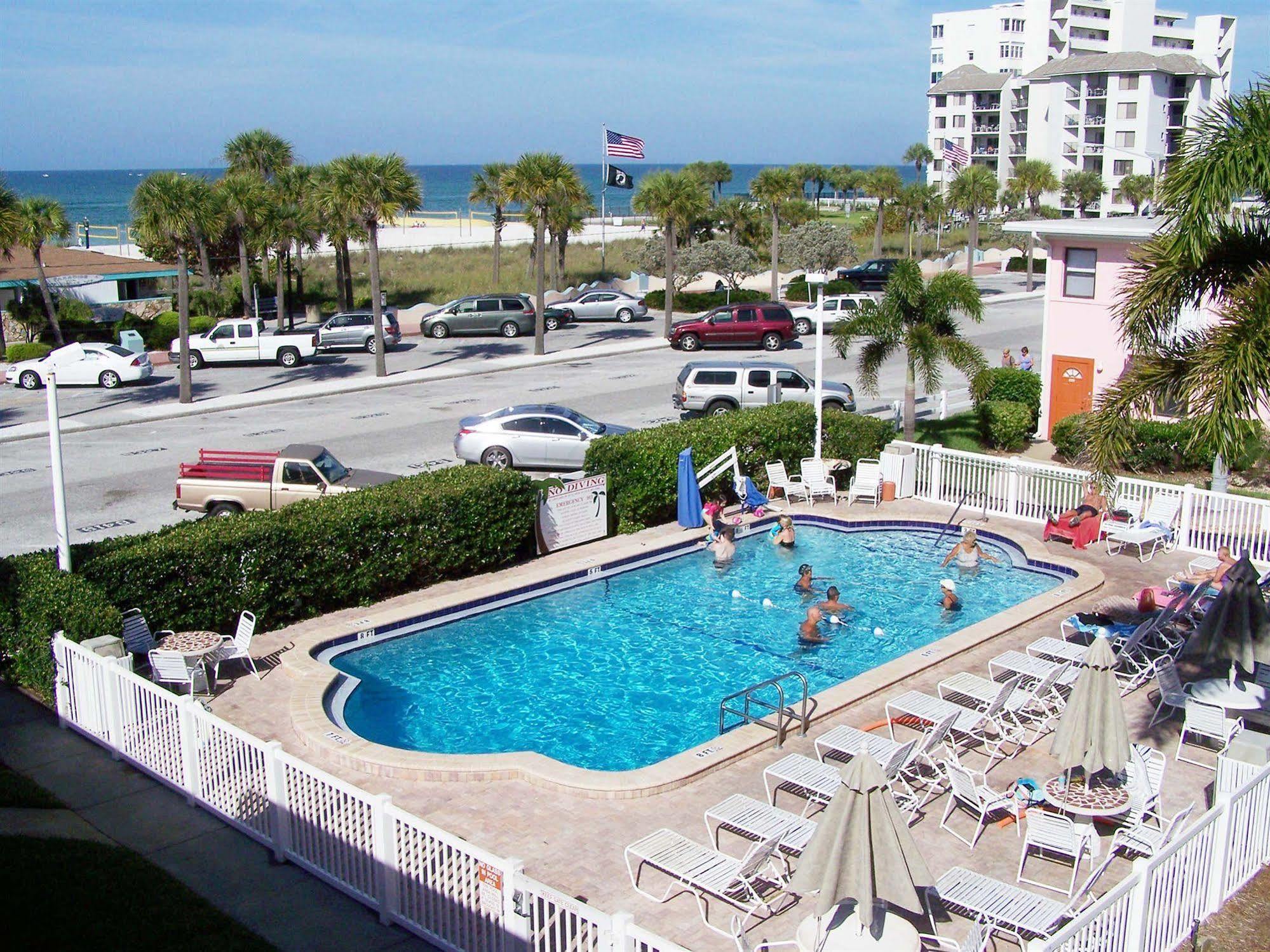 Gulf Winds Resort By Travel Resort Services St. Pete Beach Buitenkant foto